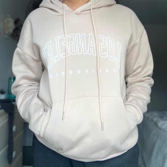 Simple comfy Los Angeles beige tan hoodie from SHEIN! - Picture 5 of 5